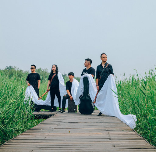 中出人妻一条绮美香在播
